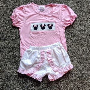 The Smocking Place Disney Minnie Mouse outfit